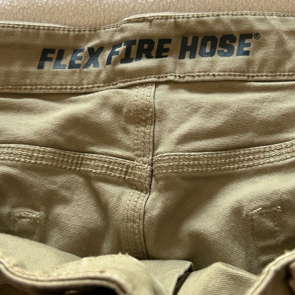 Duluth Trading Co Flex Fire Hose Standard Fit 5-Pocket, Size 40 x 30 - Picture 7 of 15